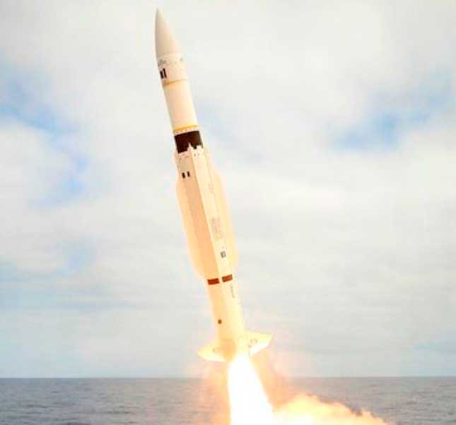 Raytheon Wins U S Navy Standard Missile 6 Contract Al Defaiya