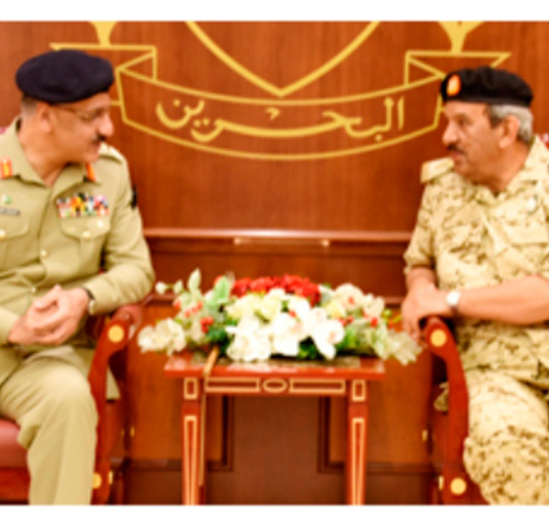 Bahrain’s Commander-in-Chief Meets Key Defense Officials