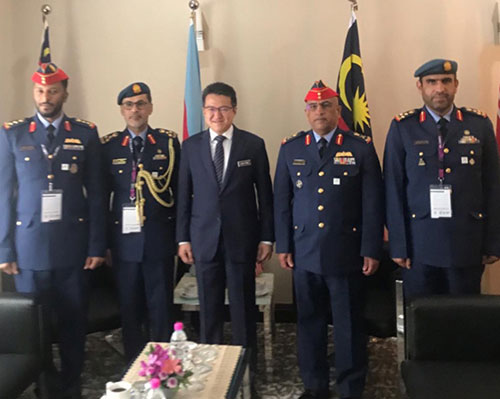 Emirati, Kuwaiti Defense Delegations Attend LIMA 2019