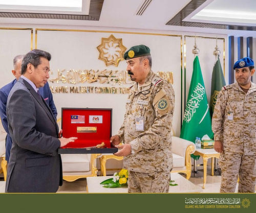 Malaysian Defense Minister Visits Islamic Military Counter Terrorism Coalition in Riyadh