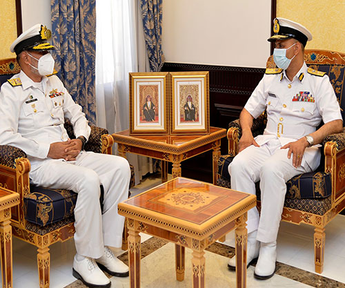 Oman’s Navy Chief Receives Combined Task Force Commander