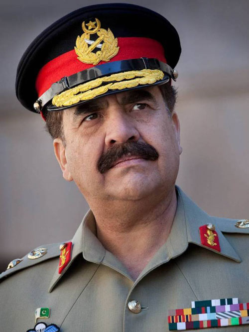 Pakistan’s Army Chief-of-Staff Visits Qatar