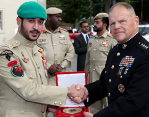 Bahrain Royal Guard SF Commander Meets US Marine Corps Chief