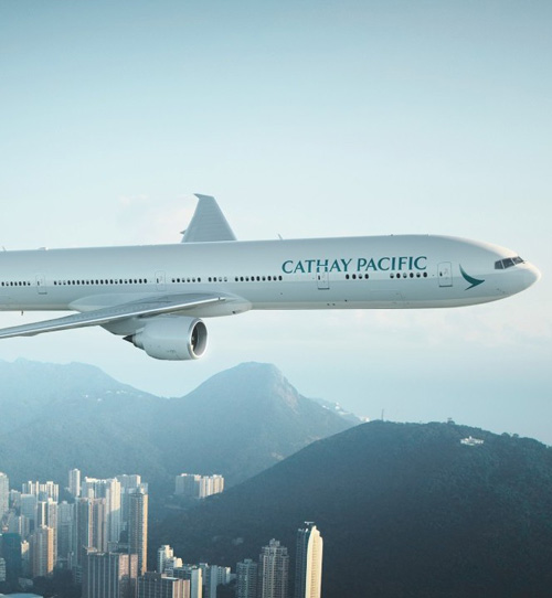 Qatar Airways Buys 9.61% Stake in Cathay Pacific