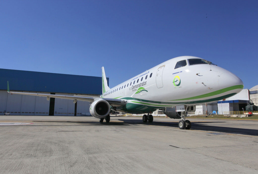 Boeing, Embraer Unveil Newest ecoDemonstrator Aircraft