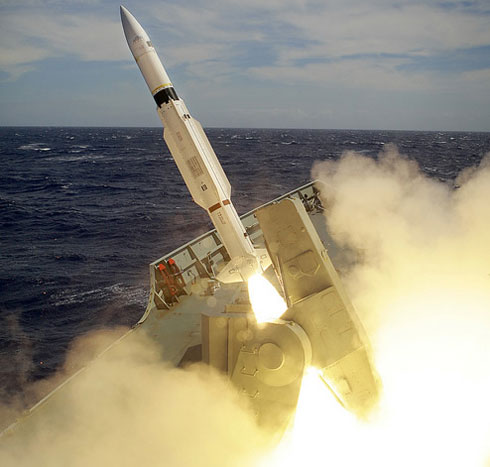 Raytheon Wins SM-2 Production Contract