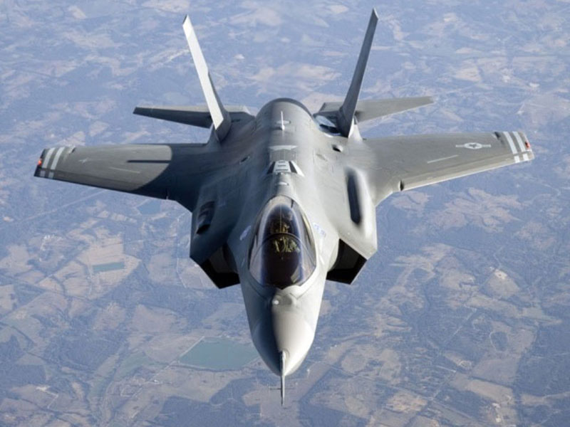 Gulf States Eye “Invisible”… and Unavailable F-35 Fighter!