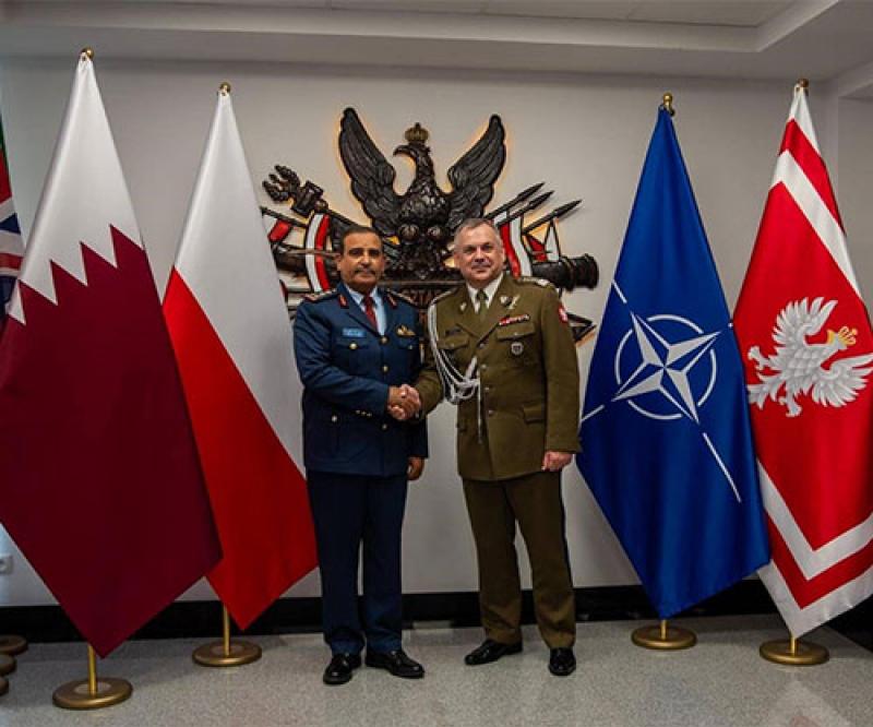Qatar’s Chief of Staff Meets Polish Officials