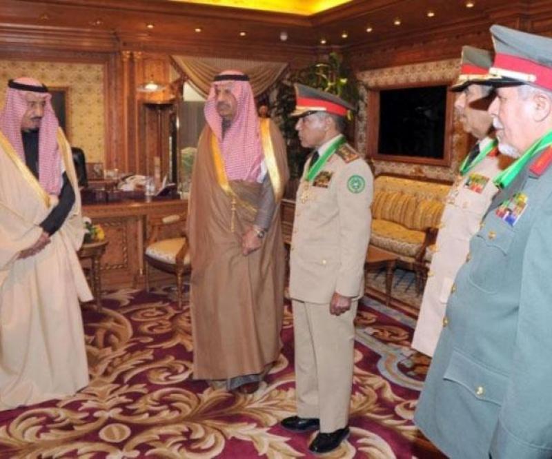 Prince Salman Decorates Senior Saudi Commanders