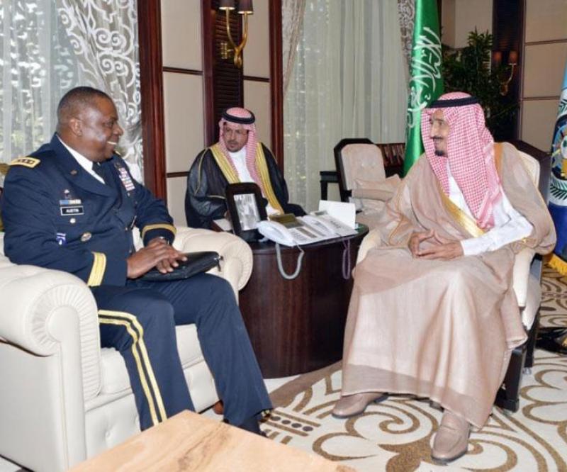 Saudi Defense Minister Receives U.S. Central Command Chief