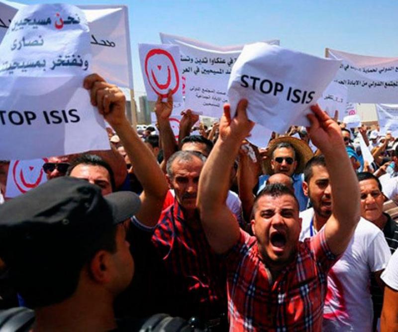 ISIS Seizes Iraq’s Largest Christian Town