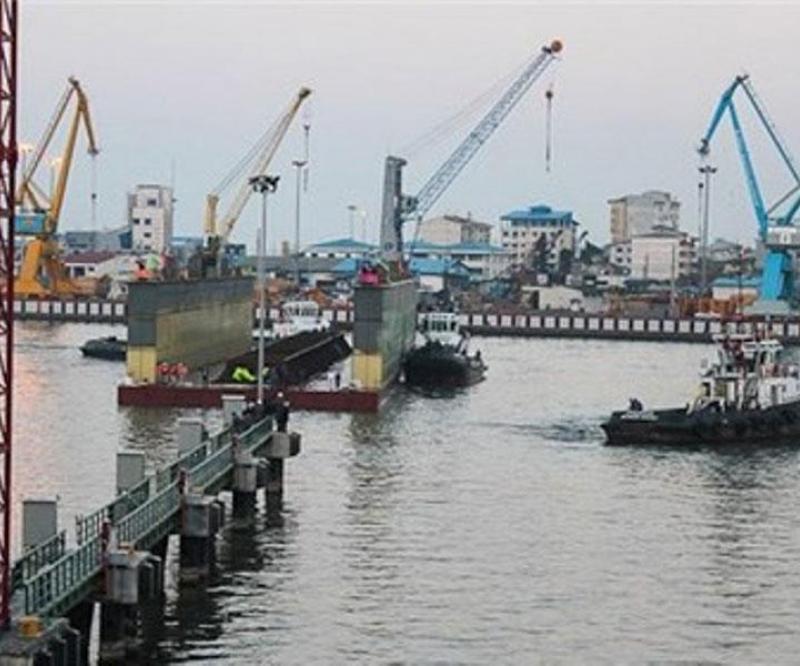 Iranian Navy Launches 150-Ton Floating Dock