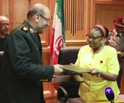 Iranian, South African Defense Ministers Sign MoU
