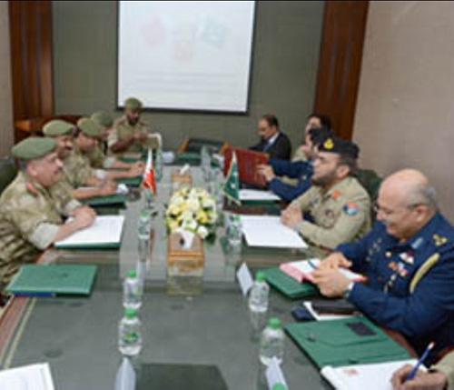 Bahrain, Pakistan Discuss Military Cooperation 