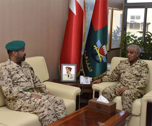 Bahrain’s Chief of Staff Welcomes New Egyptian Military Attaché 