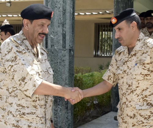 Bahrain’s Commander-in-Chief Inspects Defense Units 