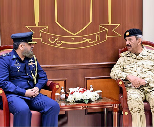 Bahrain’s Commander-in-Chief Receives Pakistani Military Attaché