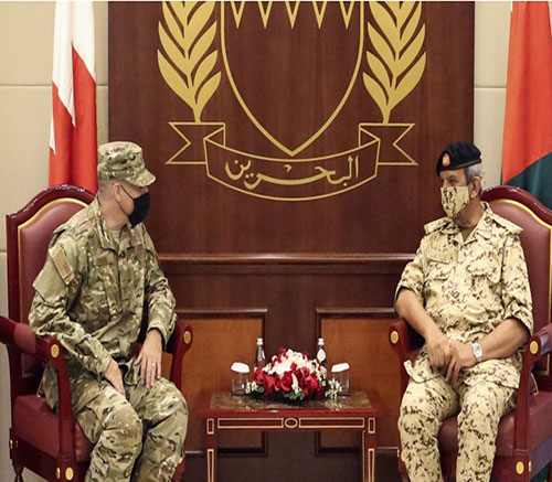 Bahrain’s Commander-in-Chief Receives US, UK Military Attachés