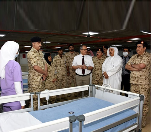 Bahrain’s Defense Minister Inspects Field Intensive Care Unit