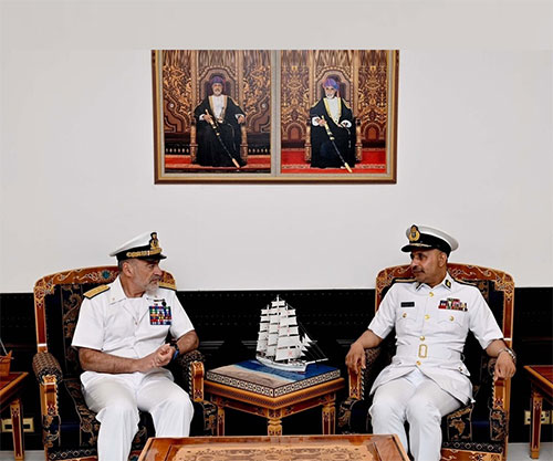 Chief of Italian Navy Visits Sultanate of Oman