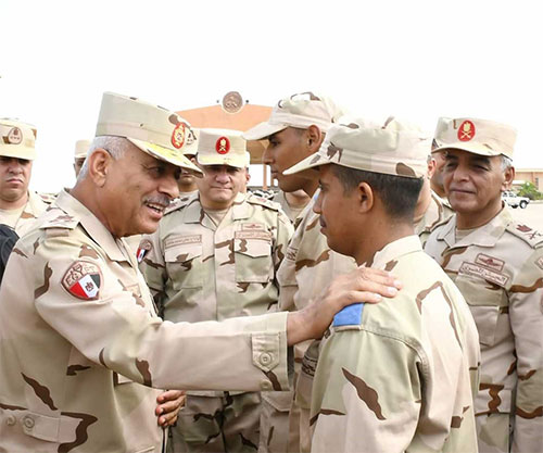 Commander-in-Chief of Egyptian Armed Forces Inspects Soldier Training Centers