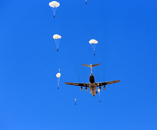 Fifty Russian Paratroopers Land in Egypt for Joint Drills 