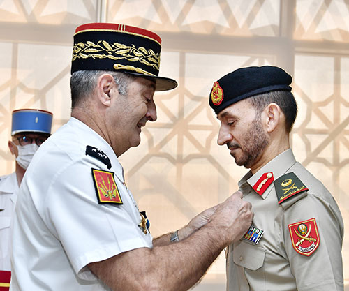 France Decorates Commander of UAE Land Forces with ‘Legion of Honor’ Medal
