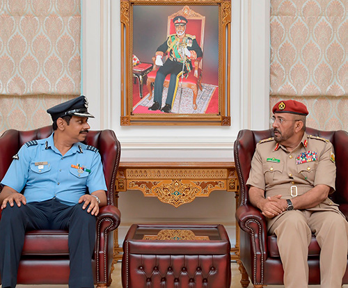 Head of Oman’s National Defense College Receives Indian Delegation