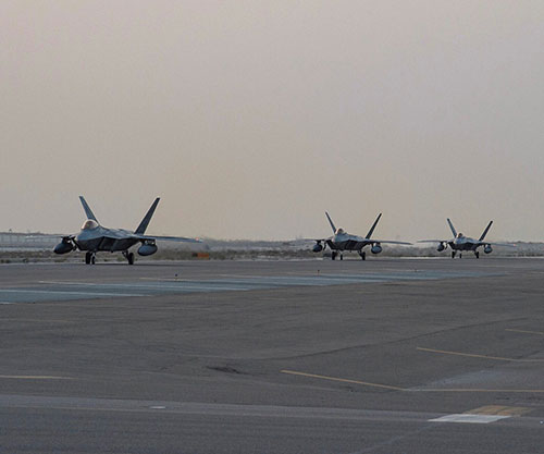 Six U.S. F-22 Fighter Jets Arrive in Abu Dhabi to Back UAE Defenses