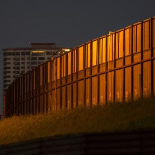 US Panel Approves $10 Billion Security Bill for Border Wall