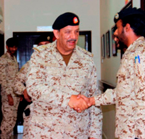 Bahrain’s Commander-in-Chief Inspects Defense Units	