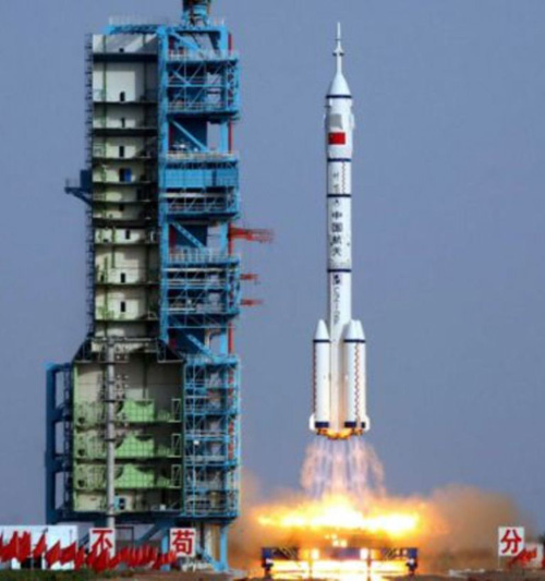 China Building Spacecraft For Manned Moon Mission