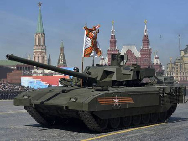 Russia Unveils Armata Tank at Victory Day