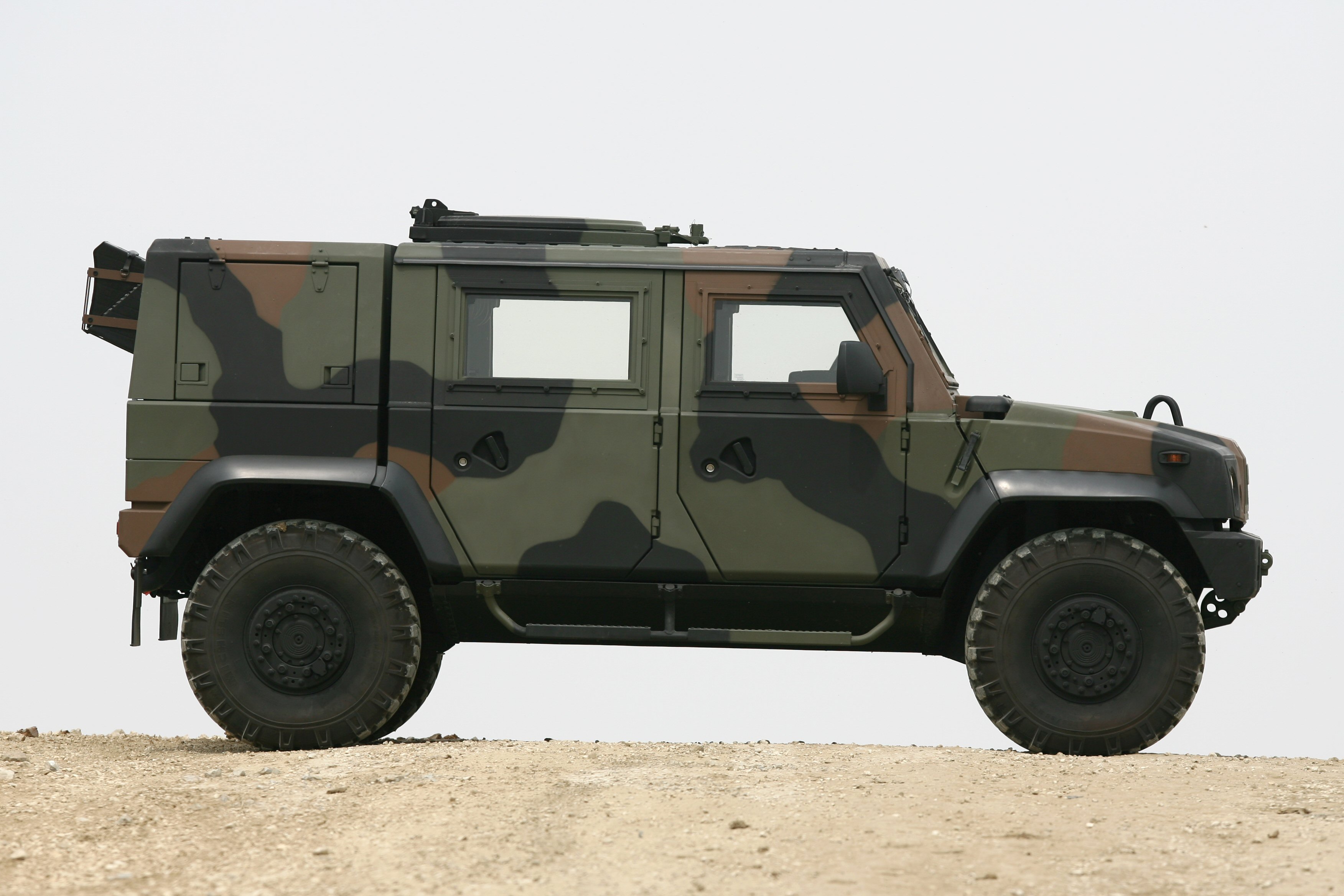 Iveco Defence Vehicles Awarded Contract To Deliver 10 LMV Light 