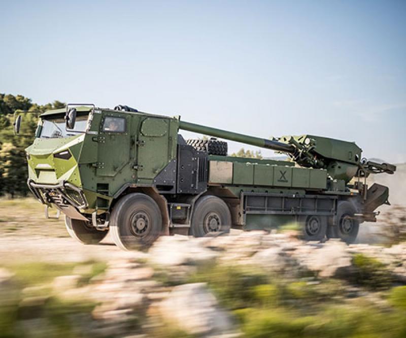 Czech Republic Officially Orders 52 CAESAR 8x8 from Nexter