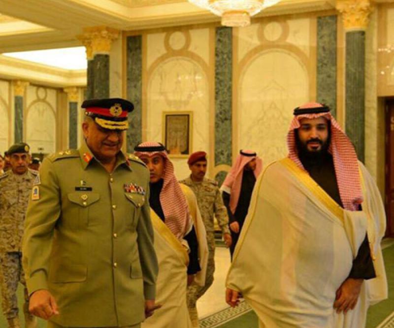 Saudi Crown Prince Receives Commander of Pakistani Army