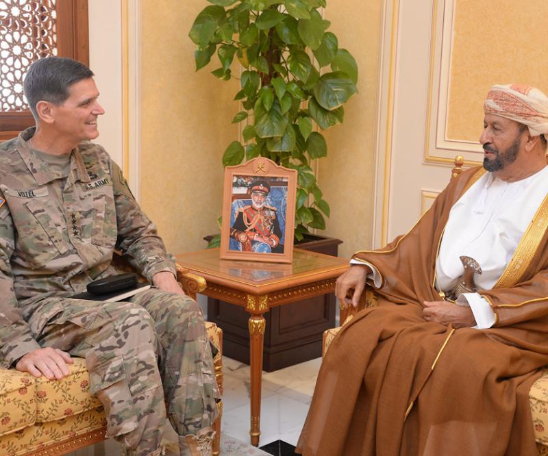 Oman’s Minister for Defense Affairs Receives US, UK Officials