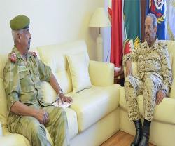 Bahrain’s Commander-in-Chief Receives National Guard Commander, Senior Officers