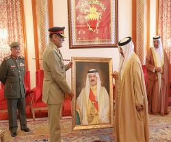 Bahrain’s King, Top Commanders Receive Chairman of Pakistan’s Joint Chiefs of Staff Committee 