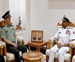 Delegation from China’s National Defence University of Visits Oman