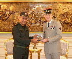 Egyptian Military Academy Hosts French Land Forces International Cooperation Official