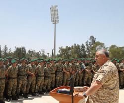 Jordanian Army Chief Visits Special Royal Guard Command