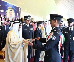 Kuwait Amir Honors Top Police Cadets at Saad Al-Abdullah Academy 