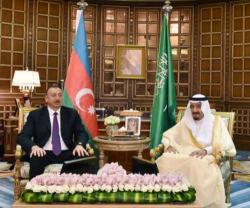Saudi King Meets Azerbaijan’s President, Minister of Defense