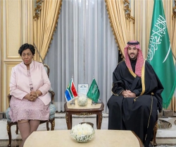 Saudi Defense Minister Receives South African Counterpart