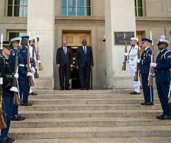 U.S. Secretary of Defense, Iraqi Defense Minister Discuss Joint Security Cooperation 