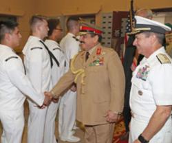 Bahrain’s King Visits US Naval Support Activity