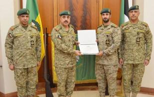 Kuwait’s National Guard Honors Commanders, Officers